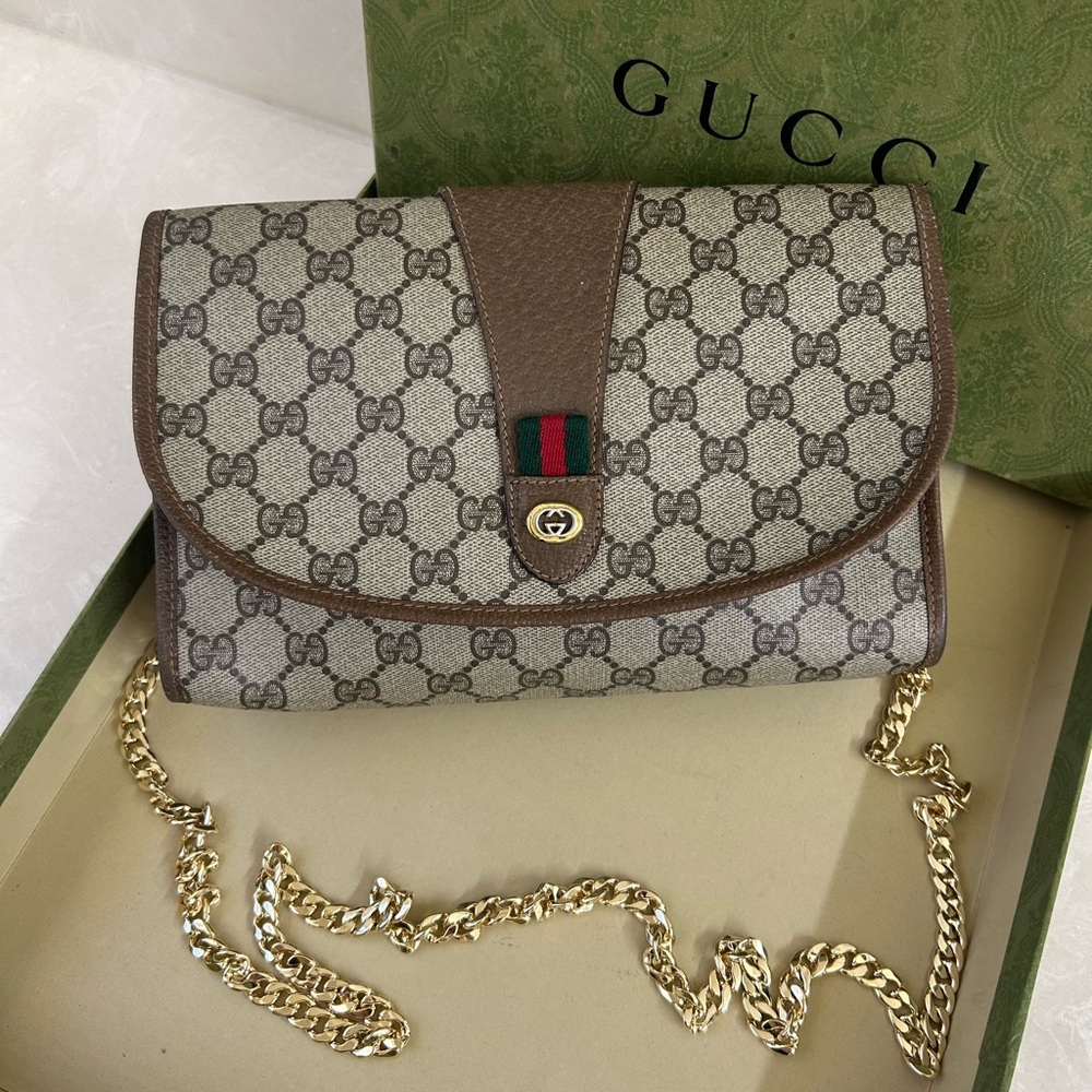 Authentic Gucci Crossbag
